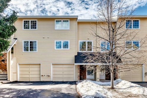 374 Point Mckay Gdns Nw, Calgary, AB, T3B4V8 | Card Image