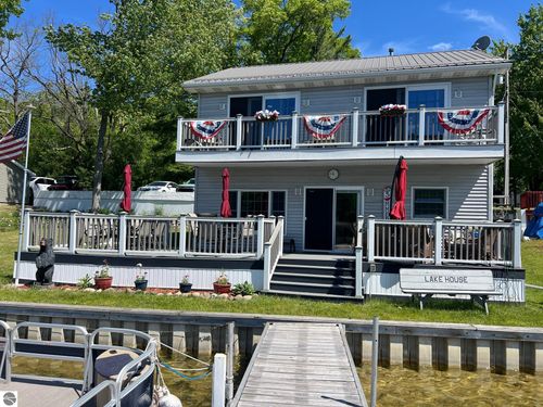 1516 Forest, Harrison, MI, 48625 | Card Image