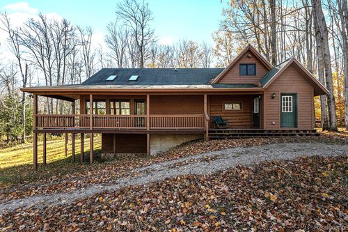 2446 Spayde Rd, Charlevoix, MI, 49720-9738 | Card Image