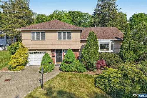 267 Pershing Avenue, Ridgewood, NJ, 07450 | Card Image