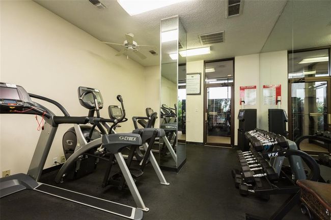 UNIT-1103 - 1401 E Beach Dr, Condo with 2 bedrooms, 2 bathrooms and null parking in Galveston TX | Image 24
