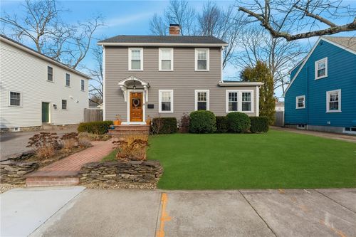 95 Washburn Ave, Rumford, RI, 02916-3410 | Card Image