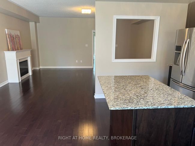 60 Zachary Pl, House attached with 4 bedrooms, 3 bathrooms and 2 parking in Vaughan ON | Image 15