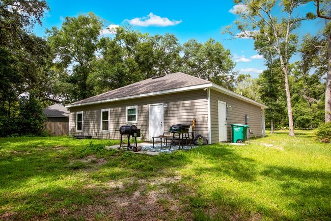 17321 Nw 81 St Ter, House other with 3 bedrooms, 2 bathrooms and null parking in FANNING SPRINGS FL | Image 4
