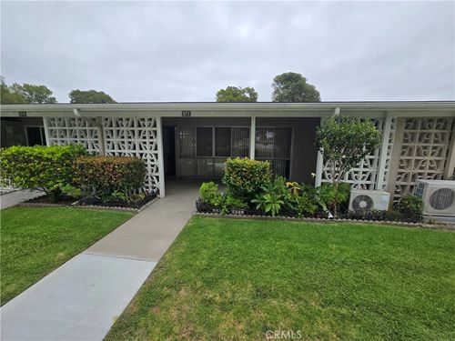 27j-13681 Saint Andrews Dr, Seal Beach, CA, 90740-5412 | Card Image