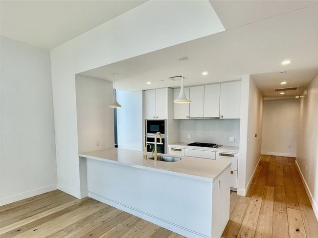 APT-2107 - 70 Rainey St, Condo with 2 bedrooms, 2 bathrooms and 1 parking in Austin TX | Image 7