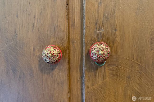 handle detail | Image 16
