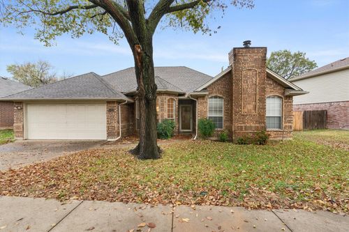 5302 Andalusia Trl, Arlington, TX, 76017-3134 | Card Image