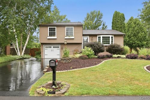 4228 Hunting Creek Dr, Clay, NY, 13041-8728 | Card Image