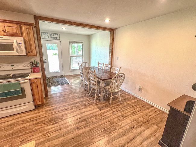 6861 County Road 4710, House other with 4 bedrooms, 2 bathrooms and null parking in Larue TX | Image 10