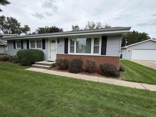 2211 E Easy Street, Turtle, WI, 53511 | Card Image