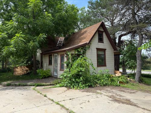 18385 W Lisbon Rd, Brookfield, WI, 53045-1076 | Card Image