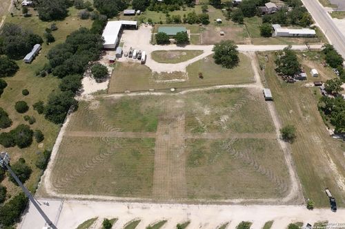 305 Summit Dr, Leakey, TX, 78873 | Card Image