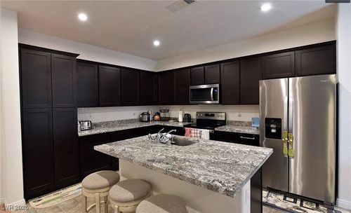 3543 E Malheur Ave, Pahrump, NV, 89061-0178 | Card Image