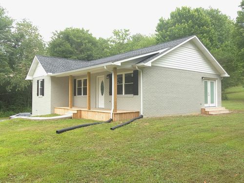 124 County Rd, Jamestown, TN, 38556-6031 | Card Image