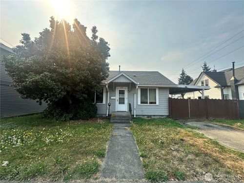 418 W Main, Puyallup, WA, 98371-5324 | Card Image