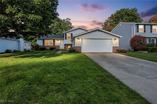 5786 Marine Pkwy, Mentor On The Lake, OH, 44060-2557 | Card Image