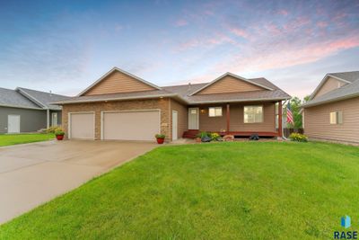 5301 Solono Ave, House other with 5 bedrooms, 2 bathrooms and null parking in Sioux Falls SD | Image 1