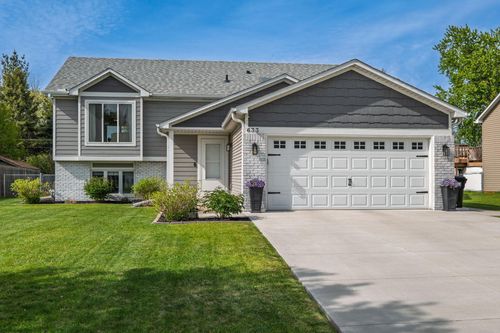 633 108th Ave Nw, Coon Rapids, MN, 55448-4300 | Card Image