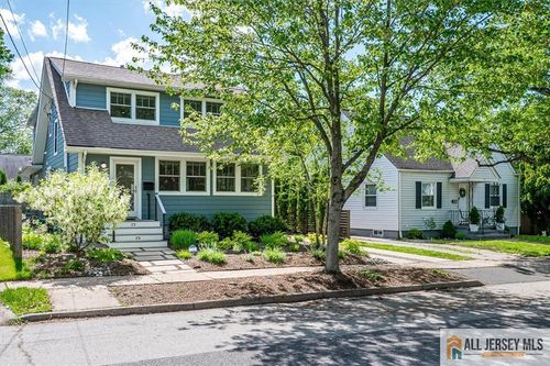 12 S 8th Ave, Highland Park, NJ, 08904-3104 | Card Image