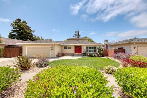 307 De La Vina Way, Salinas, CA, 93901-1713 | Card Image