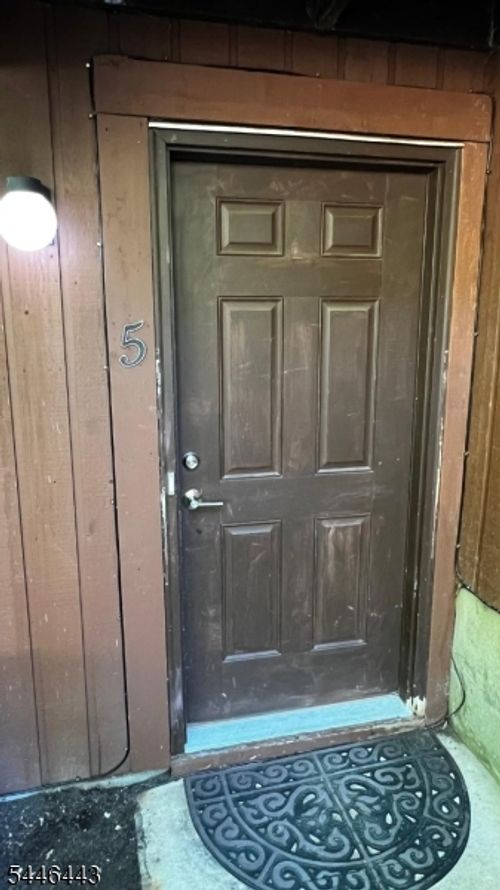 5-8 Steamboat Dr, Vernon, NJ, 07462-4528 | Card Image