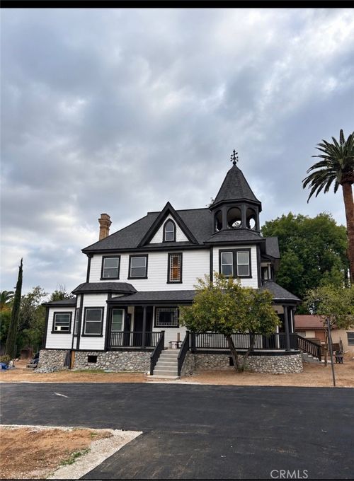 2-1118 W Palm, Redlands, CA, 92373 | Card Image