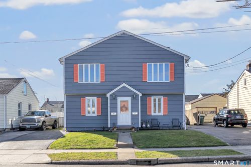 669 Queen St, Bridgeport, CT, 06606-3343 | Card Image