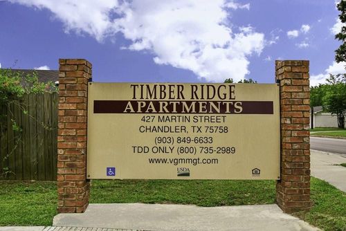 427 Martin St, Chandler, TX, 75758-2062 | Card Image
