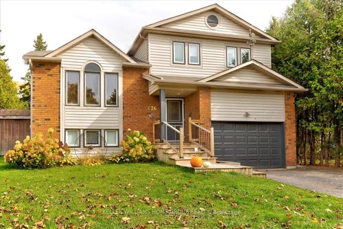 626 Holman Cres, Fergus, ON, N1M3M1 | Card Image