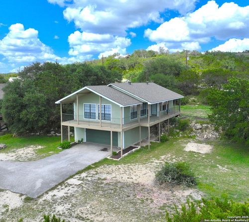 1219 Canyon Trce, Canyon Lake, TX, 78133-2133 | Card Image