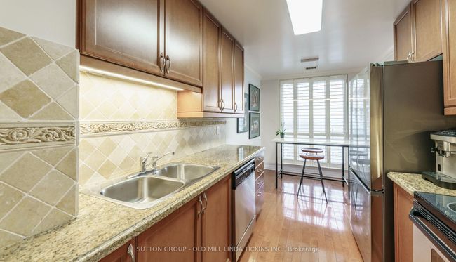 702 - 350 Mill Rd, Condo with 2 bedrooms, 2 bathrooms and null parking in Etobicoke ON | Image 4
