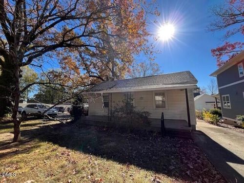 3805 Marcom St, Raleigh, NC, 27606-2855 | Card Image