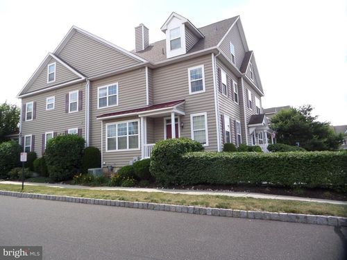 321 Katie Ln, PERKASIE, PA, 18944-3203 | Card Image