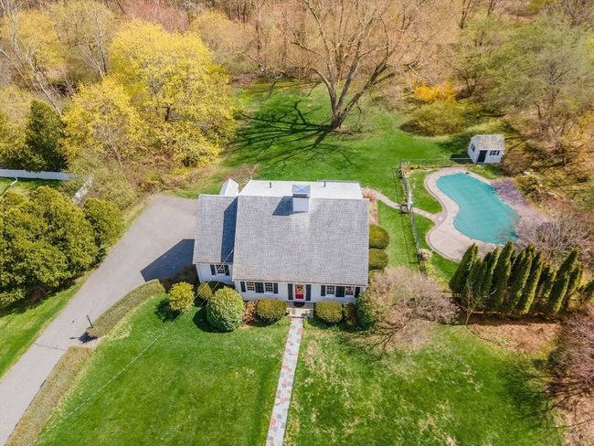 431 Clapboardtree St, House other with 4 bedrooms, 3 bathrooms and 6 parking in Westwood MA | Image 4
