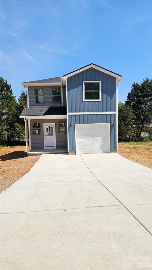 2910 21st Street Ln Ne, Hickory, NC, 28601-9296 | Card Image