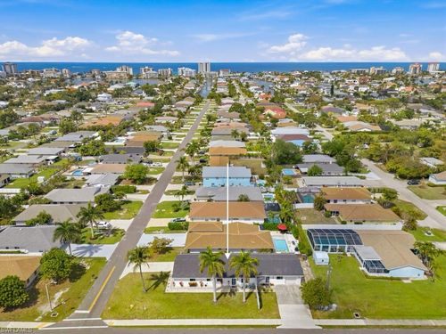 595 99th Ave, Naples, FL, 34108-2227 | Card Image