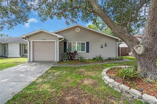 7713 Sumter Ct, TEMPLE TERRACE, FL, 33637-7328 | Card Image