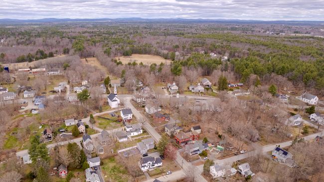 9 Swamscott St, House other with 6 bedrooms, 5 bathrooms and null parking in Newfields NH | Image 14