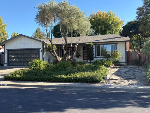250 Monte Vista Avenue, Healdsburg, CA, 95448 | Card Image