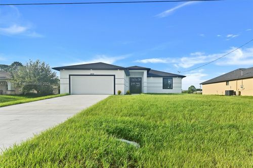 105 E 14th St, Lehigh Acres, FL, 33972 | Card Image