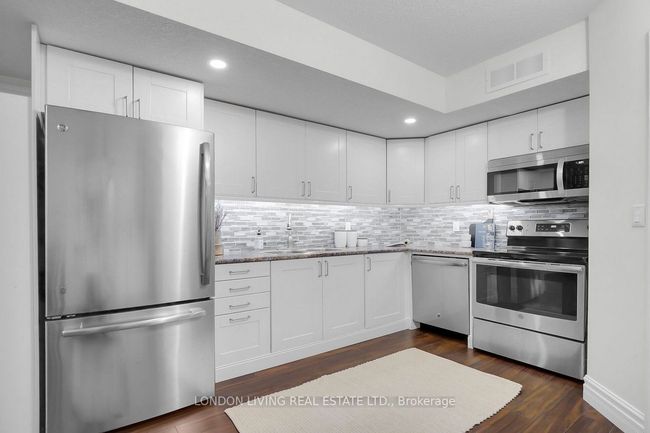 2820 Devon Rd, House other with 4 bedrooms, 3 bathrooms and 4 parking in London ON | Image 27