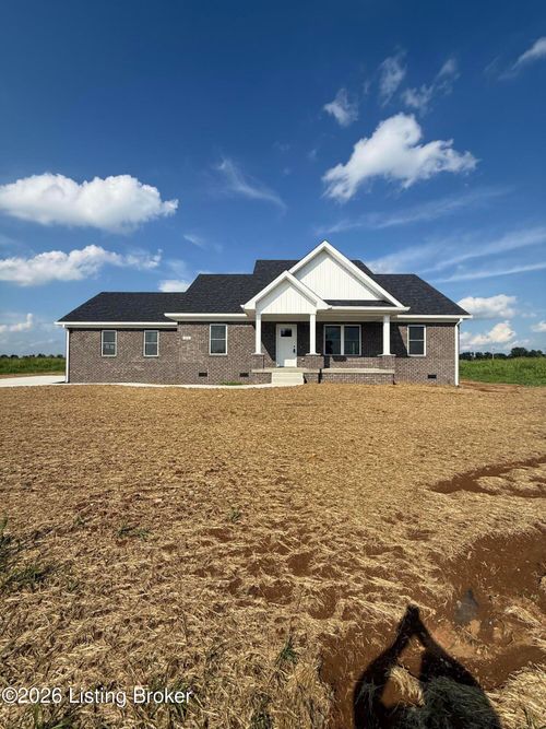 106 Woodford Dr, Bardstown, KY, 40004-7933 | Card Image