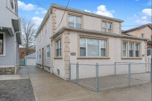 2644 E 27th St, Brooklyn, NY, 11235-2421 | Card Image
