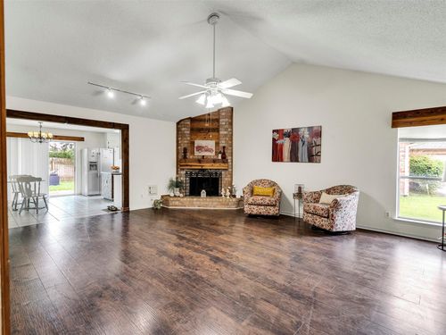 402 Heathgate Dr, Houston, TX, 77062-2507 | Card Image