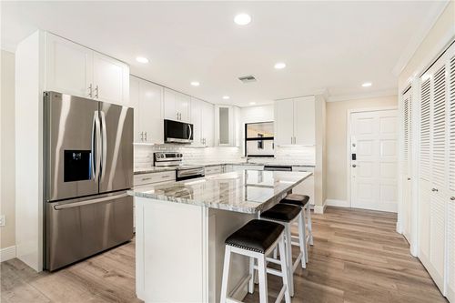 apt-408-5300 Highway A1a, Vero Beach, FL, 32963-1108 | Card Image