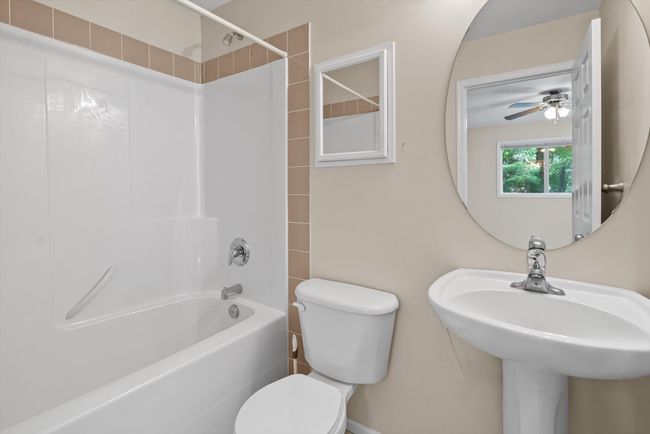 Primary Bathroom | Image 40