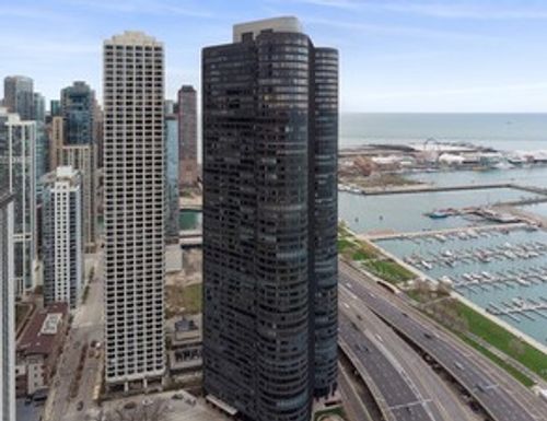 4007-155 N Harbor Dr, Chicago, IL, 60601-7371 | Card Image