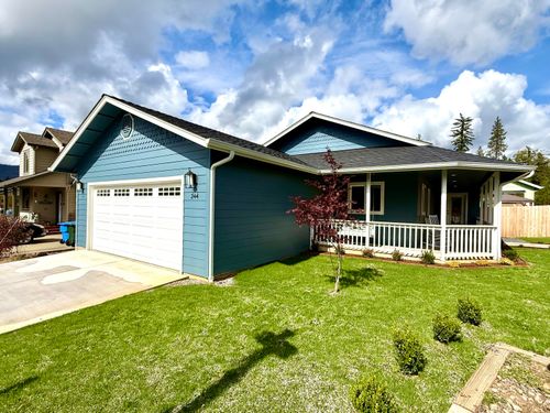 244 Cedar Brook Ln, Cave Junction, OR, 97523-9512 | Card Image