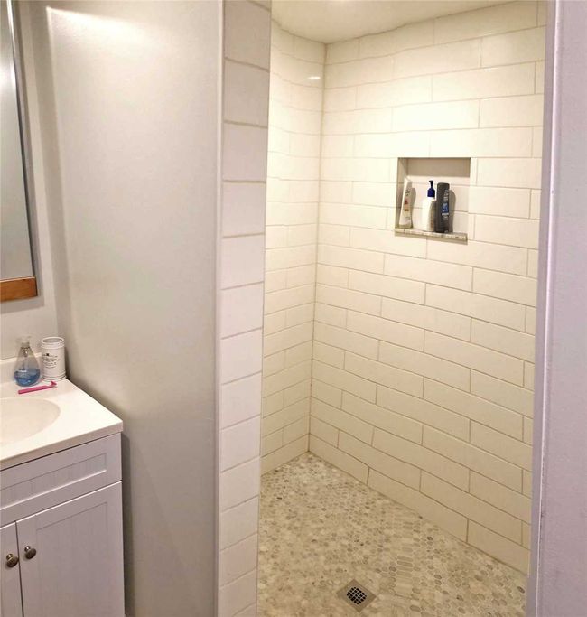 151 Cook St, House other with 2 bedrooms, 2 bathrooms and 3 parking in Barrie ON | Image 7
